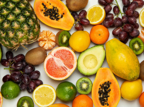 Spożywanie owoców poprawia samopoczucie, a pikantnych przekąsek je obniża