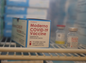 Moderna może być bardziej skuteczna niż Pfizer przeciwko wariantowi Delta