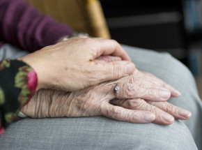 Japonia: 107-letnie bliźniaczki uznano za najstarsze na świecie