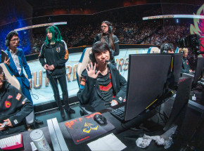 LPL: FunPlus Phoenix w finale; miejsce na Worlds 2021 zapewnione