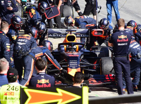 F1: Verstappen spokojnie zwycięża w domowym wyścigu Ferrari