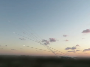 Izrael odpowiedział nalotami na ostrzał rakietowy, którego dokonano z terytorium Libanu