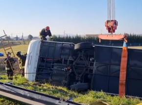 Włochy: jedna osoba zginęła w wypadku autobusu z ukraińskimi uchodźcami