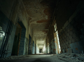 Łódzkie: 12-latek zranił paralizatorem 2 dzieci w opuszczonej fabryce