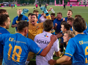 EUG 2022: sukcesy pływaków, porażki biało-czerwonych drużyn