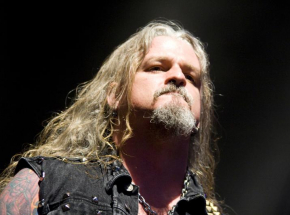 Lider Iced Earth przyznał się do zarzutów, za które grozi do 30 lat więzienia