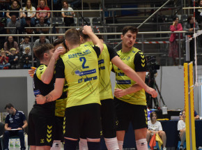 PlusLiga: nyska Stal na kolanach, Zawiercie wiceliderem tabeli