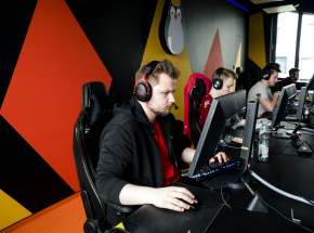 CS:GO: mouz dołącza do Pompa Team