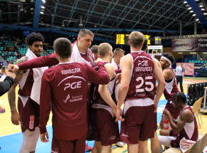 EBL: ostrowianie z cennymi punktami