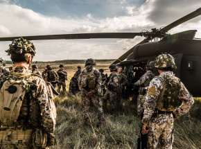 Siły szybkiego reagowania NATO postawione w stan podwyższonej gotowości