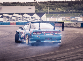 Teksas: kierowca na torze wyścigowym wjechał w tłum ludzi