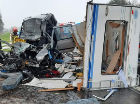 Karambol na S1. Nie żyje matka i roczne dziecko