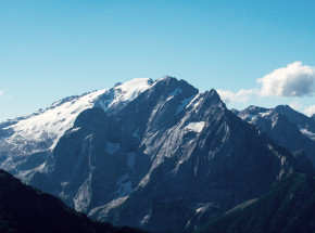 Włochy: co najmniej 6 osób zginęło wskutek oderwania się fragmentu lodowca