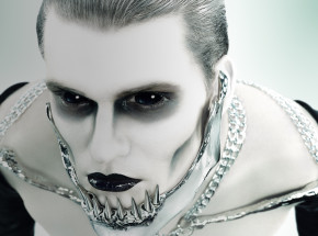 Weterani serii „American Horror Story” na nowych plakatach promocyjnych. Kogo zagrają tym razem?