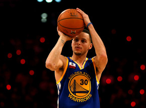 NBA: wysoka przegrana mistrzów, kosmiczny mecz Curry’ego