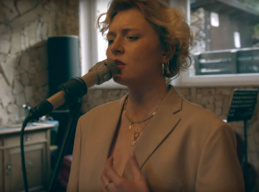 "U stóp szklanych gór" – Ofelia w utworze z repertuaru grupy Bajm