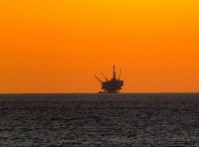 Meksyk: pożar platformy wiertniczej. Nie żyje 5 osób