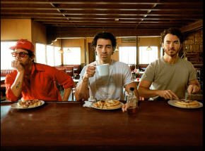 „Waffle House” – Jonas Brothers z nowym singlem