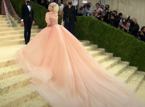 Oscar de la Renta składa obietnicę Billie Eilish: nigdy więcej futer! 