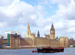 Wielka Brytania: rozpoczęto procedowanie wywołującego kontrowersje projektu ustawy imigracyjnej