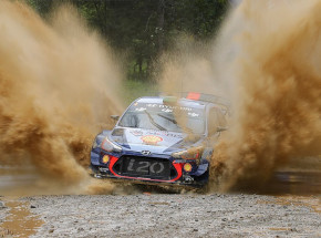 WRC: Hyundaie na pierwszych trzech pozycjach w Rajdzie Akropolu