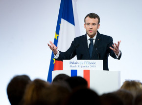 E. Macron: najbliższe miesiące dadzą szanse na pokój w Ukrainie
