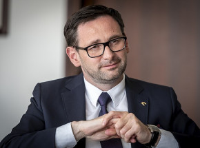 Warunkowa zgoda UOKiK na połączenie Orlenu i PGNiG