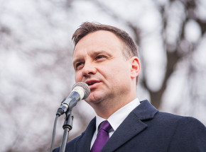 Czy prezydent zawetuje obniżkę składki zdrowotnej? Andrzej Duda ponownie rozważa użycie weta