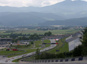 Formuła 1: piątkowe treningi przed Grand Prix Austrii