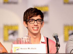 Kevin McHale zagra w "American Horror Story: Double Feature"