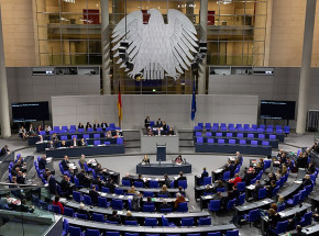 Niemcy: Bundestag uznał wywołany przez Stalina głód w Ukrainie za ludobójstwo