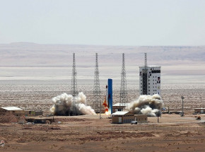 Władze Francji potępiają wystrzelenie irańskiej rakiety satelitarnej. Irańczycy odpowiadają