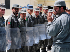 Afganistan: kilkunastu milicjantów zabitych przez kolegów