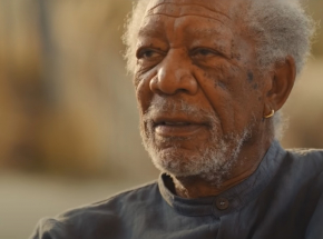 Morgan Freeman i Anne Hathaway w zwiastunie serialu Amazona