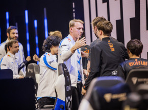 Worlds '22 - dzień 5: Cloud9 i Fnatic żegnają się z turniejem