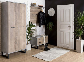 Szafa do przedpokoju: jak pomieścić w niej okrycia wierzchnie i buty wszystkich domowników?