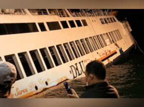 Indonezja: 7 osób zginęło, a 11 zaginęło w wyniku zatonięcia promu