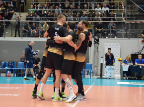 PlusLiga: Projekt przerwał zwycięską serię Jastrzębia, męczarnie Resovii w Radomiu