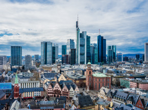 Frankfurt: zdetonowano półtonową bombę z czasów II wojny światowej