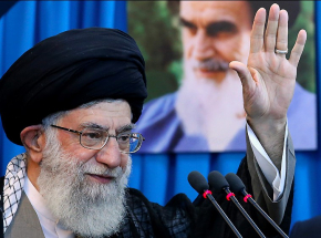 Przywódca Iranu mówi o sankcjach i... zakazuje importu szczepionek 