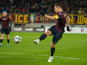 PKO Ekstraklasa: zwycięstwo Pogoni w Kielcach