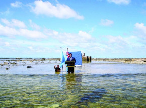 Tuvalu: szef MSZ wygłosił przemówienie, stojąc w oceanie