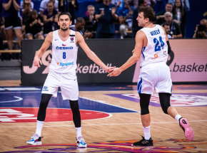 Eurobasket 2022: Czesi uratowani, Polska zagra z Ukrainą [WIDEO]