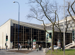 Kino Kijów wystawia na aukcje unikatowe przedmioty z nim związane 