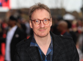 David Thewlis i Olivia Colman w miniserialu HBO
