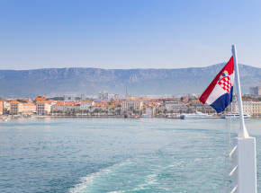 Chorwacja: duży wzrost zachorowań na COVID-19 po otwarciu lokali gastronomicznych