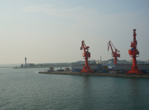 Chiny: wyciek ropy w pobliżu portu