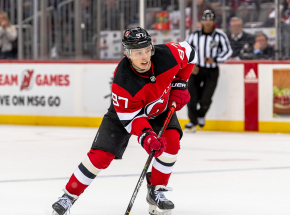 NHL: Devils lepsi od Penguins, Bruins z kolejną wygraną 