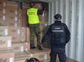 Podlaskie: przechwycono rekordowy przemyt papierosów bez akcyzy