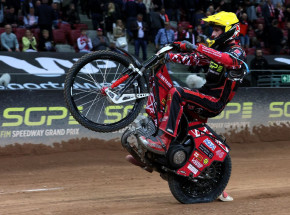 Żużel: GKM i Stal odsłoniły karty. Kapitan żegna Ostrovię (4. dzień transferowy)